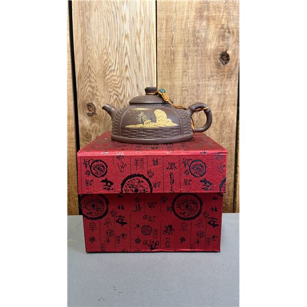 PURPLE CLAY TEAPOT IN CASE