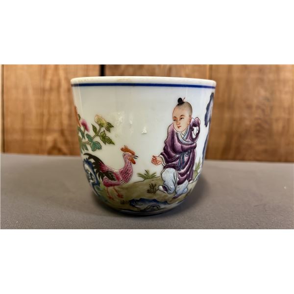 FAMILLE VERT CALLIGRAPHY ROOSTER CUP