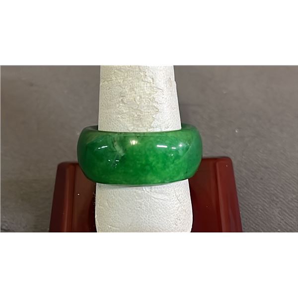 SPINACH GREEN JADEITE RING: SIZE 10.25