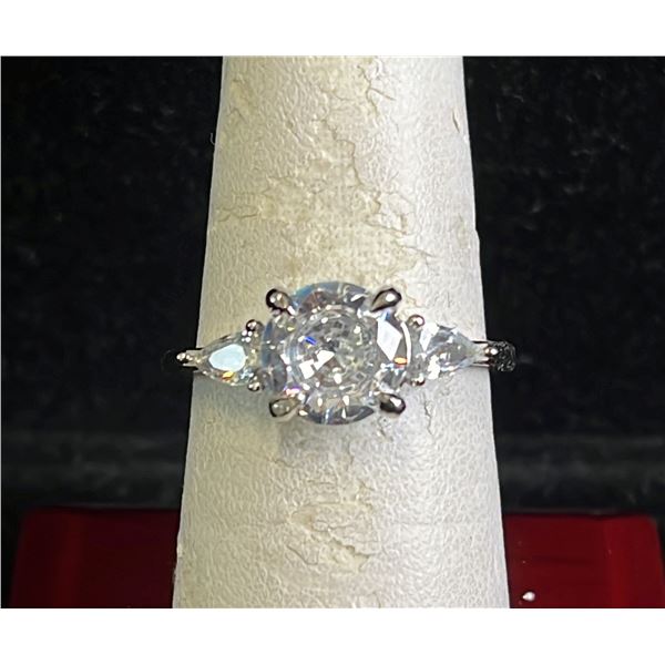 *NEW* .925 SILVER 2 CT SIMULATED DIAMOND (CZ) TRINITY RING WITH PEAR CUT SIDE STONES: SIZE 8