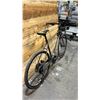 Image 3 : GIANT ESCAPE 18 SPEED BIKE