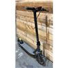 Image 2 : *POWERS ON* YADEA PRO K56 E-SCOOTER (NO CHARGER, ERROR CODE, UNKNOWN WORKING CONDITION)