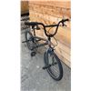Image 2 : MONGOOSE BMX BIKE WITH FRONT & REAR PEGS