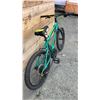 Image 3 : MOVELO ALGONQUIN TWENTY 6 SPEED KIDS BIKE
