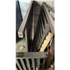 Image 4 : WOOD CRIB WITH HARDWARE