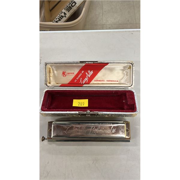 VINTAGE HOHNER "THE LARRY ADLER PROFESSIONAL 16" CHROMATIC HARMONICA IN ORIGINAL CASE