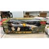 Image 1 : THE ULTIMATED SOLDIER XD 1:18 SCALE MODEL F-86F-30 SABRE AIRPLANE