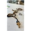 Image 3 : SILVER TONE ADJUSTABLE DRAGON RING, WOOD BEAD ROSARY & FAUX PEARL BRACELET