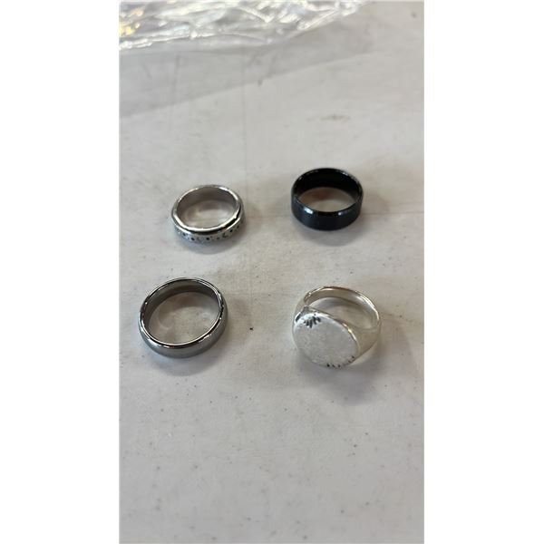 4 ASSORTED RINGS: 2 SIZE 9, 1 SIZE 8.75, 1 SIZE 9.5
