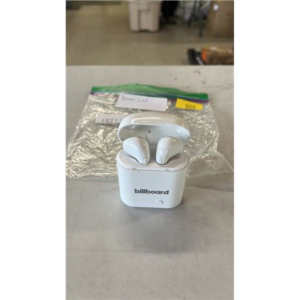 BILLBOARD EARBUDS IN CHARGING CASE *NO CABLE*