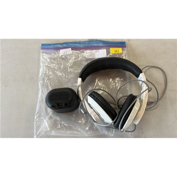 WIRED HEADPHONES & WIRELESS BOMBER MINI SPEAKER *NO CHARGING CABLE*