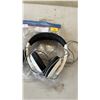 Image 3 : WIRED HEADPHONES & WIRELESS BOMBER MINI SPEAKER *NO CHARGING CABLE*