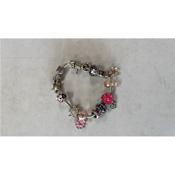 CHARM BRACELET WITH CHARMS