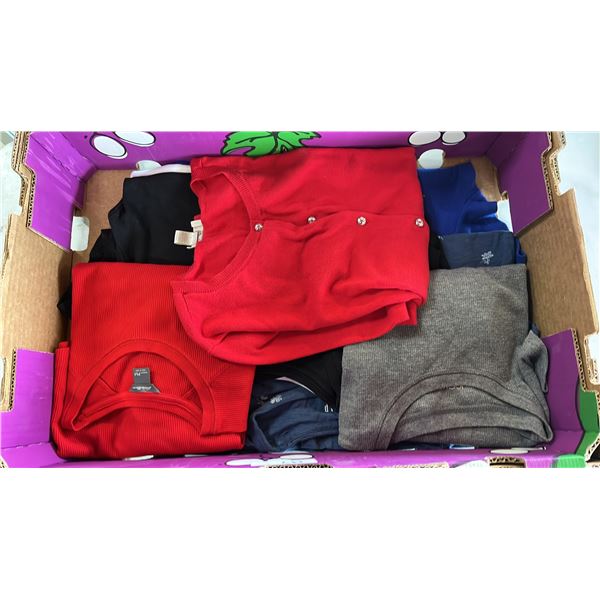 7 LADIES CASUAL TOPS. VARIOUS BRANDS/STYLES.  SIZE M X 6, L X 1