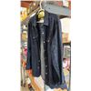 Image 2 : LEVI BUTTON UP DENIM SHIRT: SIZE M