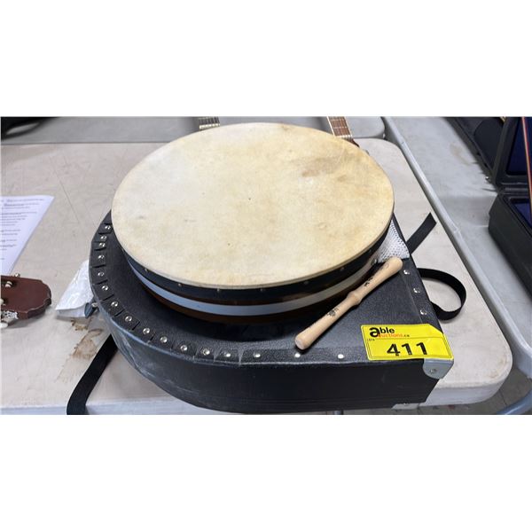 BODHRAN DRUM WITH WOOD BEATER/TIPPER IN HARD CASE