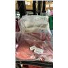 Image 2 : SHELF OF ASSORTED ITEMS INCLUDING; HANDBAGS, SILICONE HATS & BRACKETS