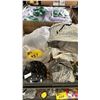 Image 3 : SHELF OF ASSORTED ITEMS INCLUDING; BED BELL, HOME DECOR, BOTTLE CAPS, BATTERY CHARGER & MORE