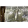 Image 2 : CASE OF PLASTIC INDIVIDUAL CUPCAKE CONTAINERS