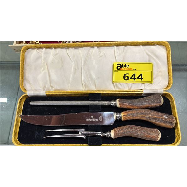 STAG HANDLED 3 PIECE CARVING SET & VINTAGE PANORAMA WOOD PLATE WITH KILLER WHALE DESIGN