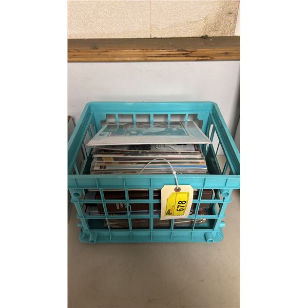 BOX OF ASSORTED HOCKEY TRADING CARDS