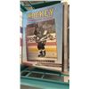 Image 3 : BOX OF ASSORTED HOCKEY TRADING CARDS