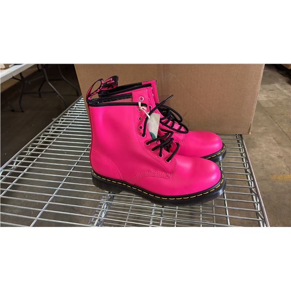 DOC MARTIN'S HOT PINK US SIZE 7 BOOTS & 2 BOXES OF ASSORTED CLOTHING