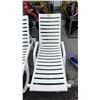 Image 2 : (2) PLASTIC LOUNGE CHAIRS