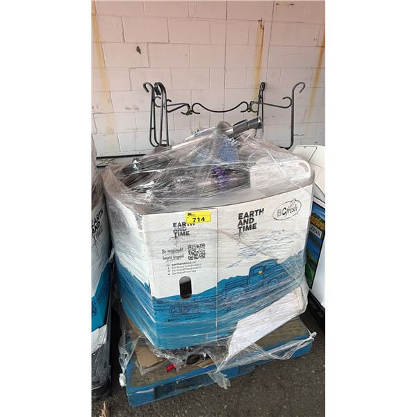 PALLET OF ASSORTE VACUUM CLEANERS & VACUUM CLEANER PARTS: *WORKING CONDITION UNKNOWN/MAY BE MISSING
