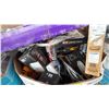 Image 3 : PALLET OF HOUSEHOLD GOODS INCLUDING: ROKU TV, KODA CEILING LIGHT, KEURIG COFFEE MAKER & MORE