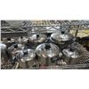Image 3 : SHE OF ASSORTED STAINLESS STEEL COOKWARE