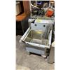 Image 2 : PATRIOT COMMERCIAL STAINLESS STEEL SINK
