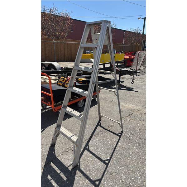 6' ALUMINUM STEP LADDER