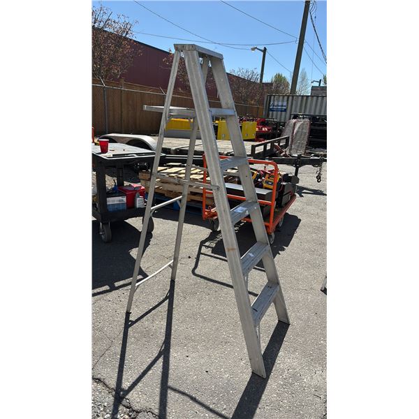 6' ALUMINUM STEP LADDER