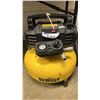 Image 1 : DEWALT AIR COMPRESSOR