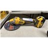 Image 2 : DEWALT DCG415 CORDLESS ANGLE GRINDER WITH BATTERY