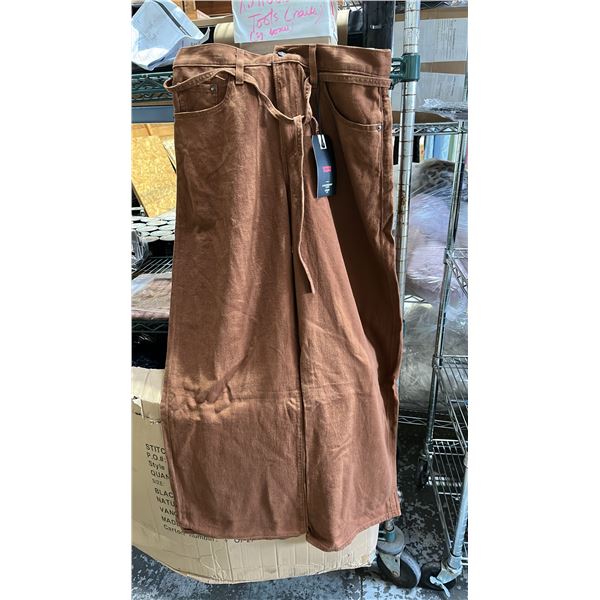 *NEW WITH TAGS* (2) PAIRS OF LEVI'S XL STRAIGHT MID RISE LINEN PANTS: SIZES 28/31 & 29/31