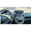 Image 13 : 2015 HONDA PILOT TOURING, 4 DOOR STATION WAGON, GREY, VIN 5FNYF4H91FB504093,
