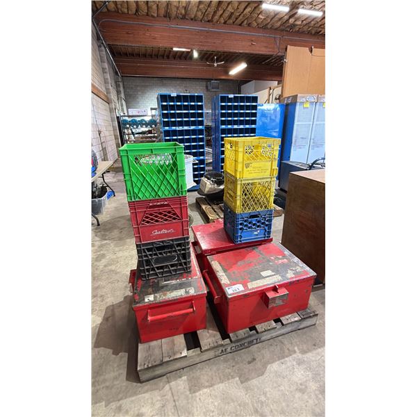 PALLET OF MILK CRATES & METAL STORAGE BOXES: *MUST TAKE ALL ON PALLET*