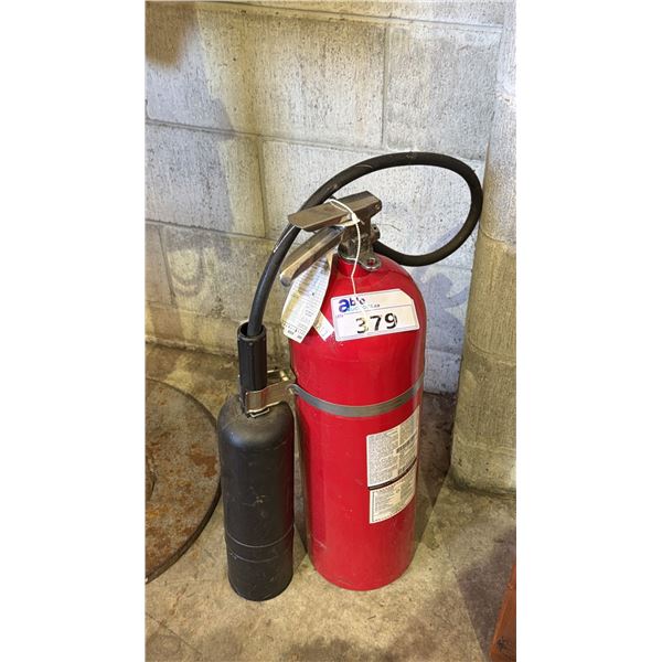 CARBON DIOXIDE FIRE EXTINGUISHER