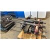 Image 3 : LARGE MOUNTED DOUBLE BARREL MACHINE GUN PROP