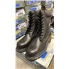 Image 2 : DAFFO MODE INDUSTRIALS MEN'S SIZE 11 W BLACK STEEL TOE BOOTS (STYLE DW-908)