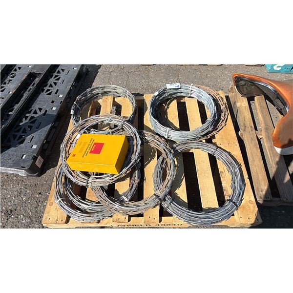 PALLET OF ASSORTED RAZOR WIRE FENCE TOPPER