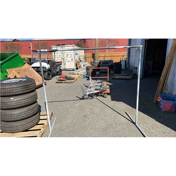 FREESTANDING METAL FRAME 6' X 63"