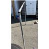 Image 3 : FREESTANDING METAL FRAME 6' X 63"