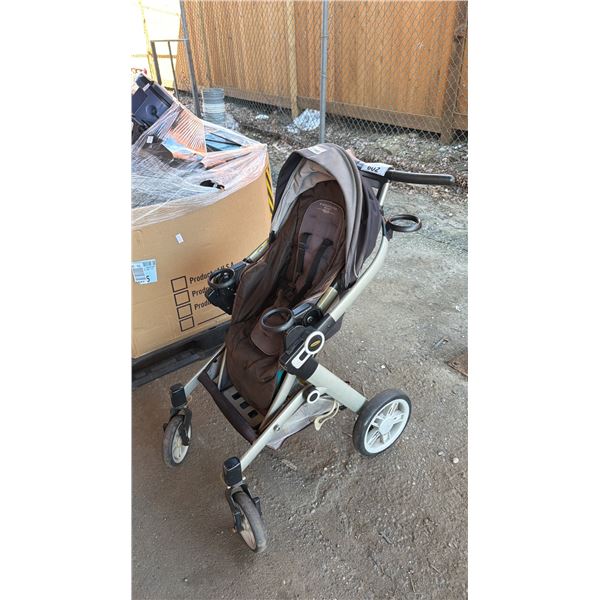 GRACO SIGNATURE SERIES FOLDING BABY STROLLER