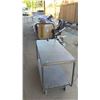Image 5 : PALLET OF ASSORTED ITEMS INCLUDING; ROLLING OFFICE CHAIR, ELECTRIC HEIGHT ADJUSTABLE DESK, PORTABLE