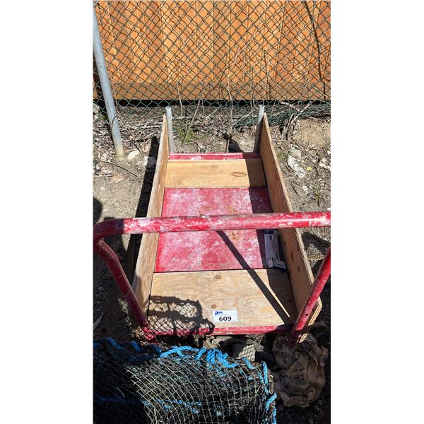 4-WHEEL METAL PUSH CART WITH WOOD WALLS