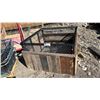 Image 1 : LARGE SQUARE WOOD & METAL GARDENING FRAME 3' X 3'