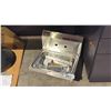 Image 1 : PATRIOT STAINLESS STEEL WALL-MOUNT HAND SINK
